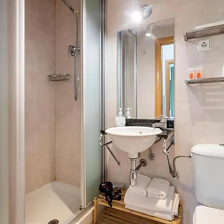 Apartment Lovely In With Wifi Molunat